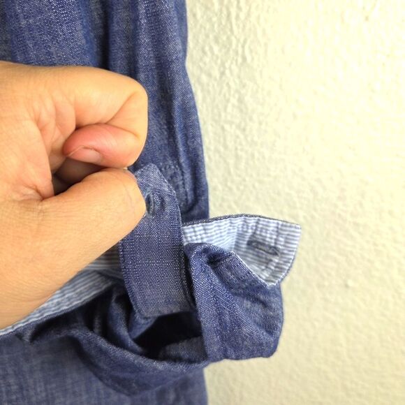 Tommy Hilfiger Women's Classic Fir Blue Button-Up Roll Tab Denim Shirt Sz Large - Picture 6 of 8